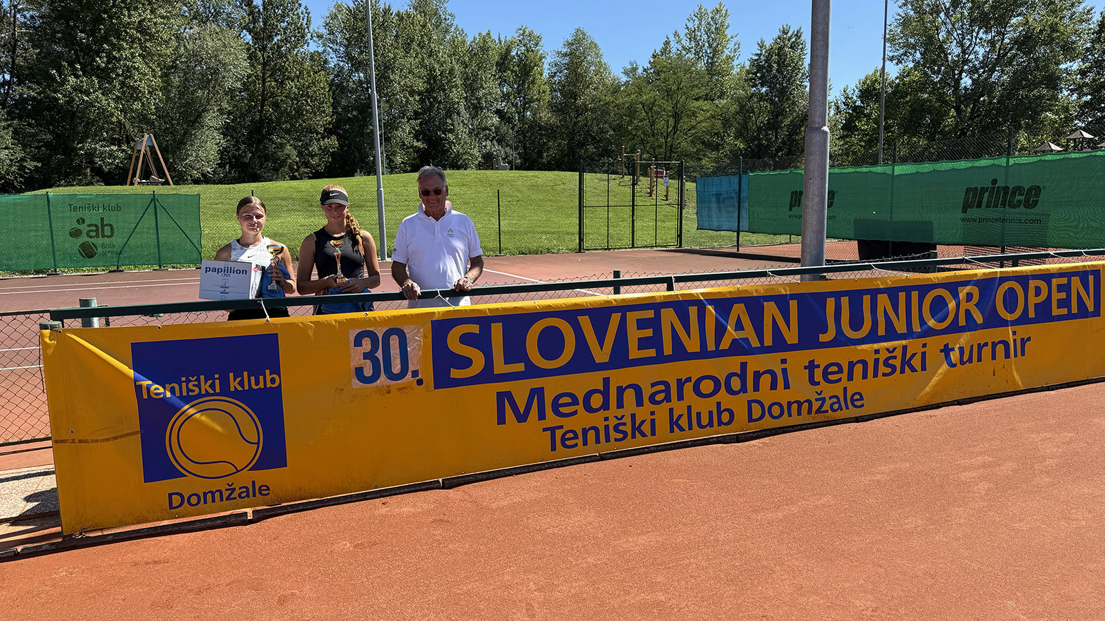 www.tenis-domzale.si 30 itf popolnoma slovenski